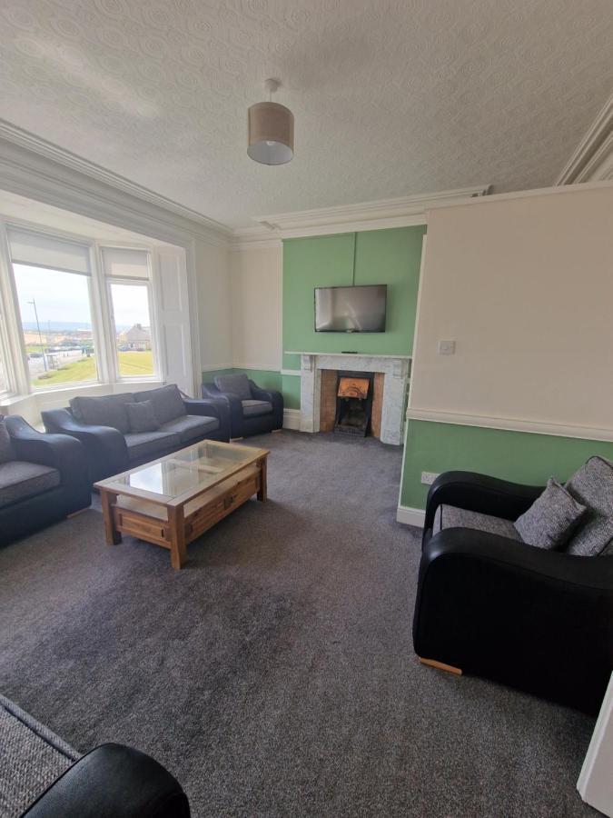 2 The Green, Exceptional Large House, Sea Views Loads Of Bathrooms シートン・カルー エクステリア 写真