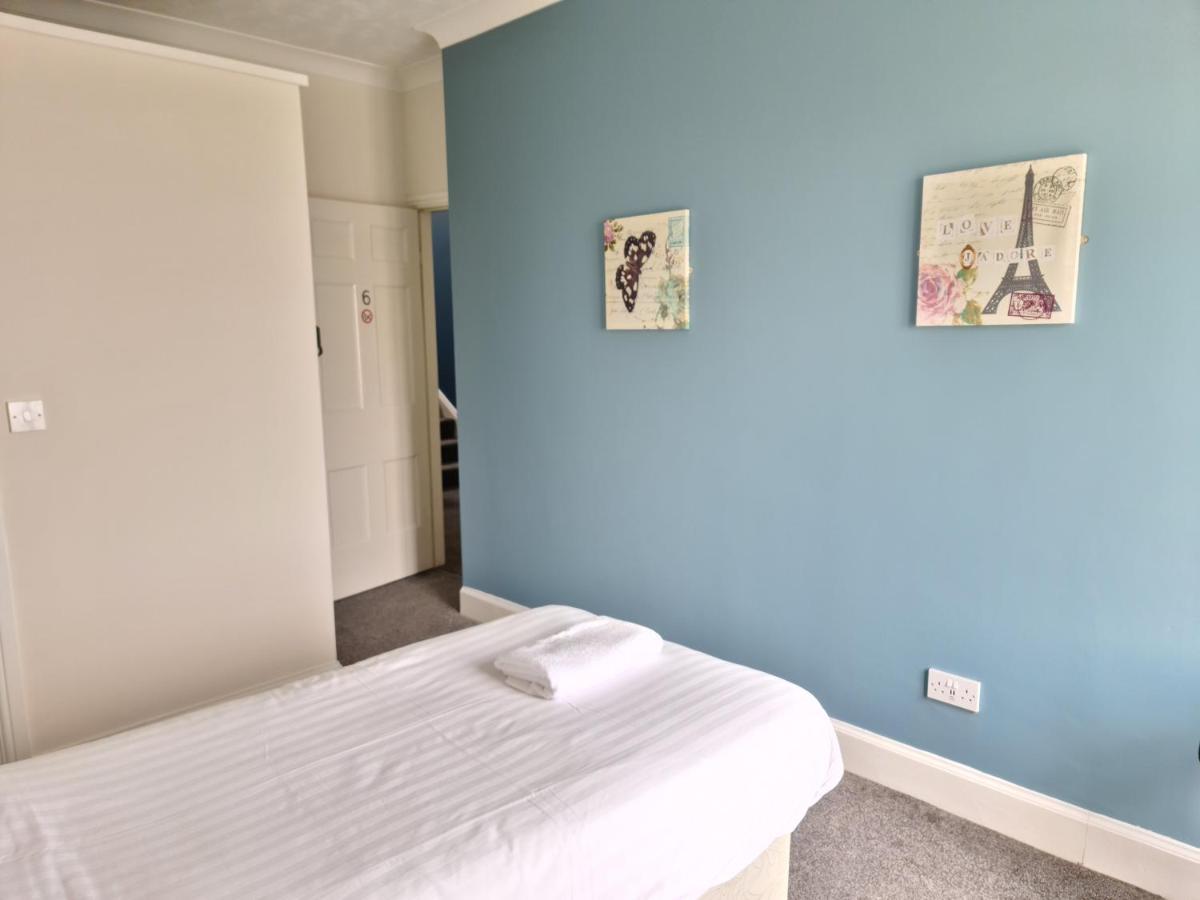 2 The Green, Exceptional Large House, Sea Views Loads Of Bathrooms シートン・カルー エクステリア 写真
